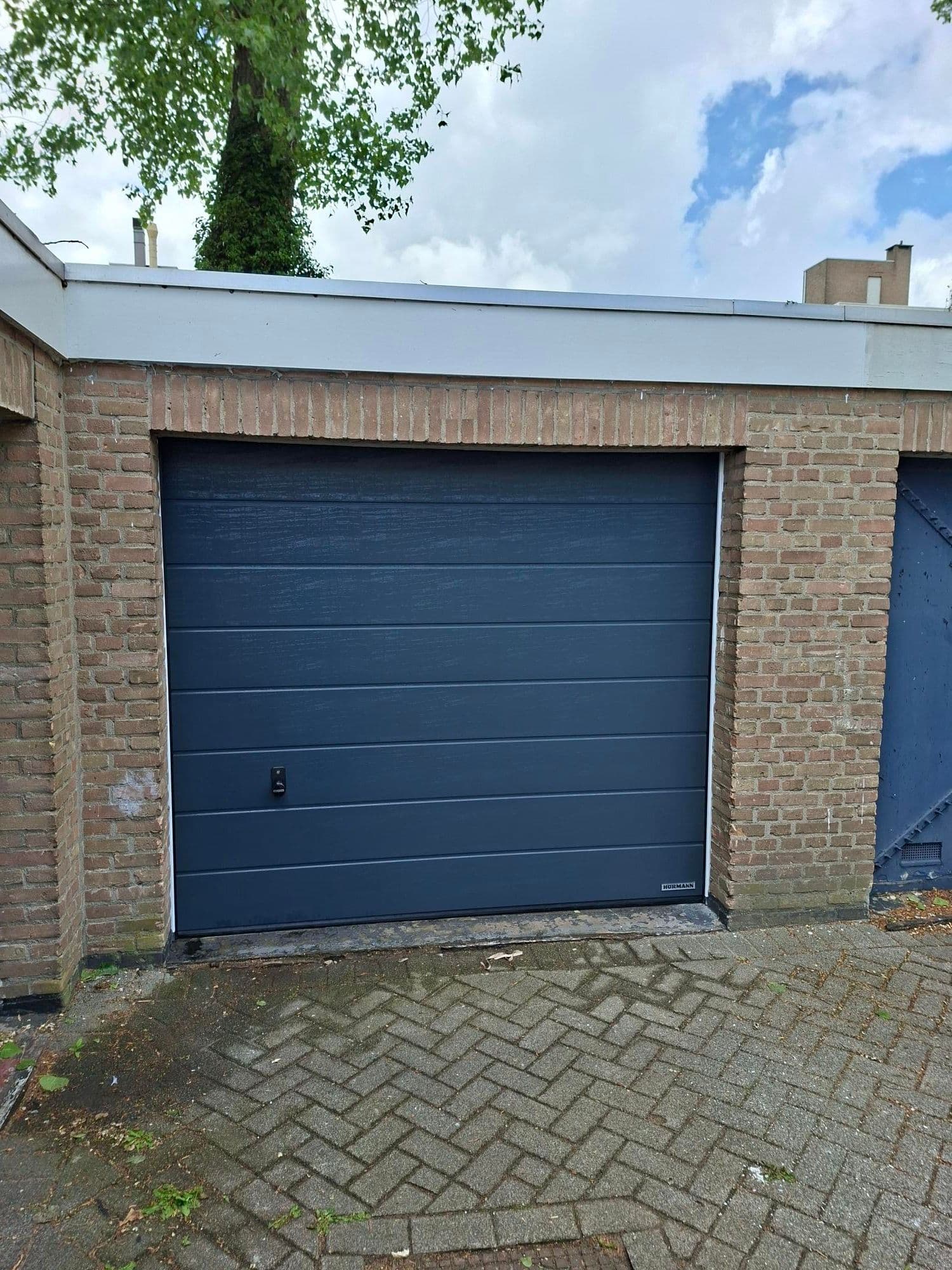 🚗 TE HUUR: XXL Garagebox (28m²) met stroom & water – Rotterdam Lombardijen