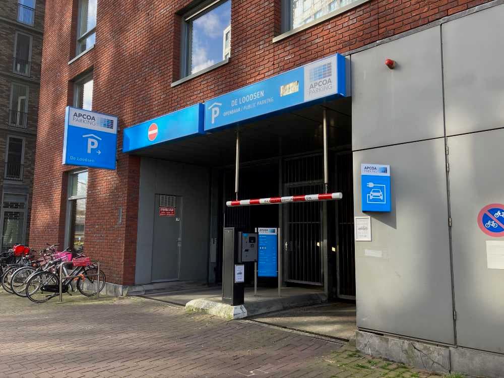 Parkeerplek/Parkeerplaats in ondergrondse garage